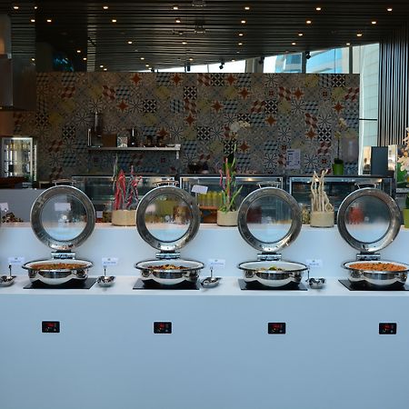 Ibis Styles Dubai Jumeira Екстериор снимка