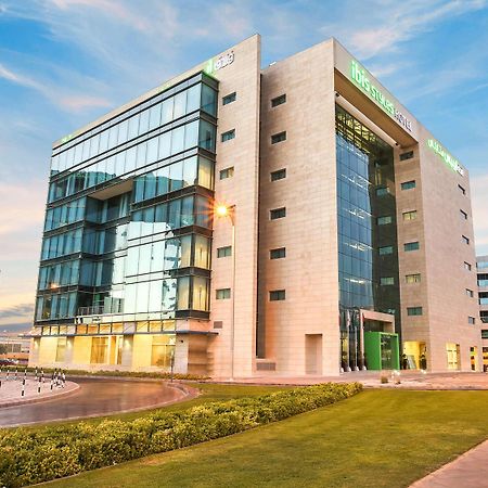 Ibis Styles Dubai Jumeira Екстериор снимка