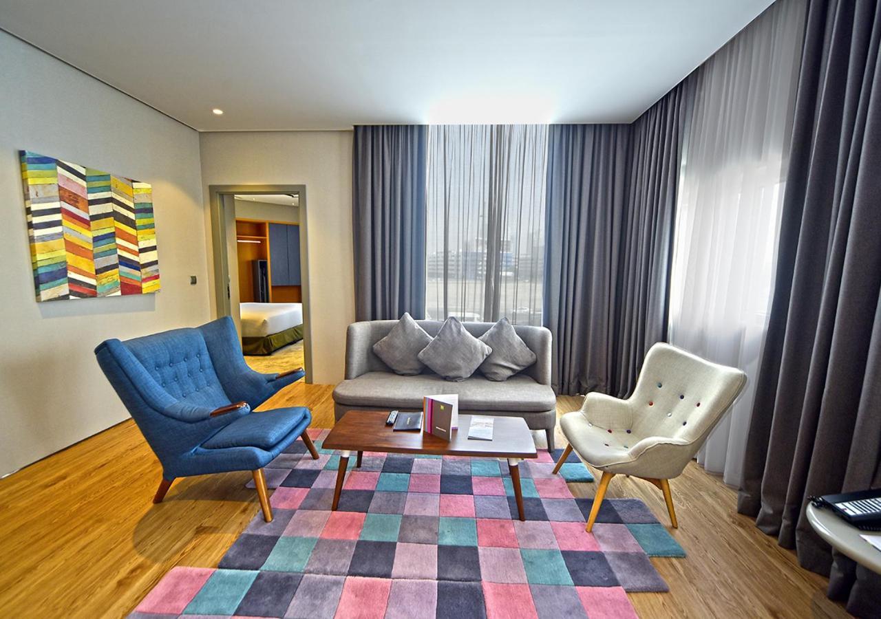 Ibis Styles Dubai Jumeira Екстериор снимка