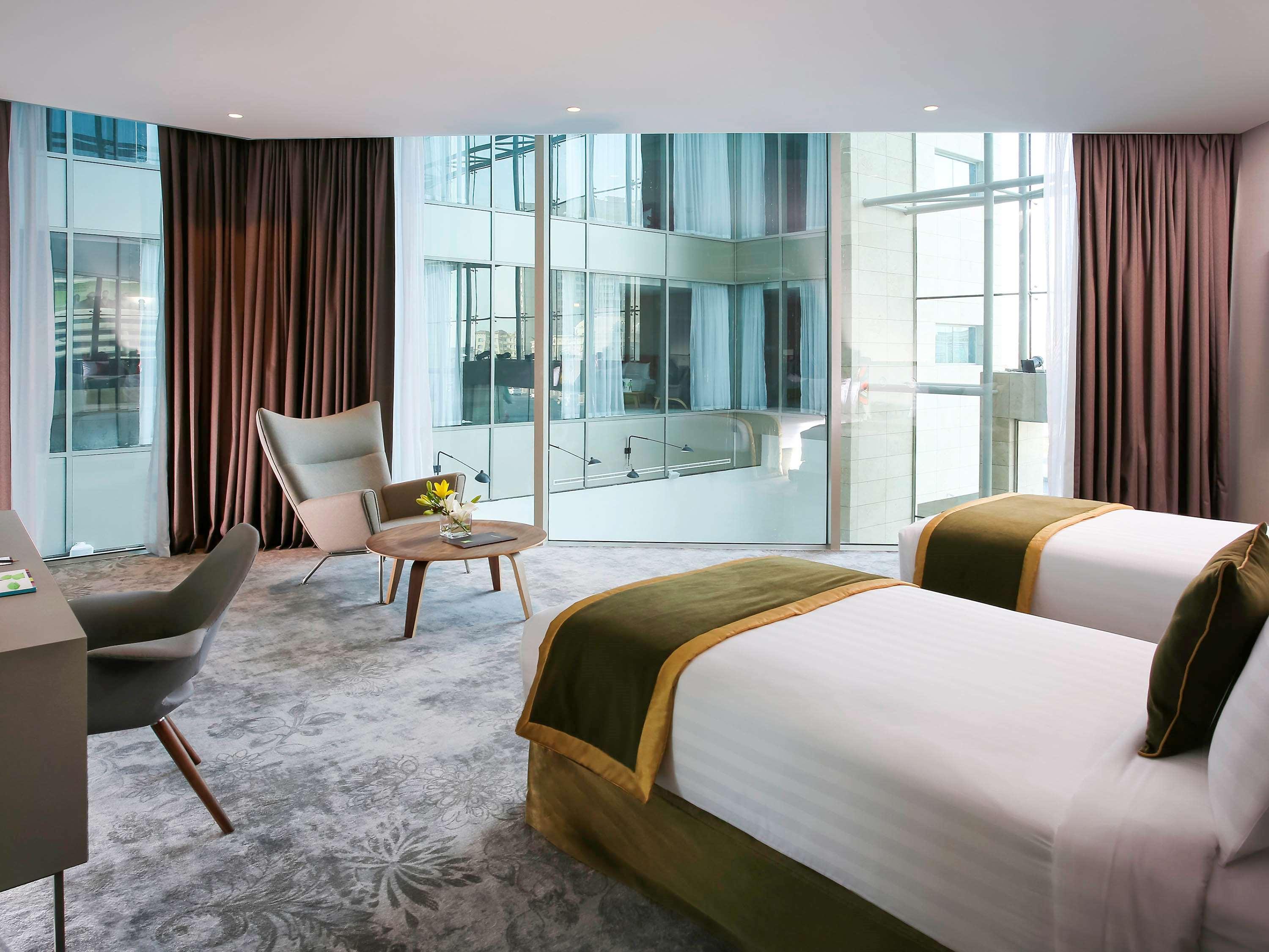 Ibis Styles Dubai Jumeira Екстериор снимка