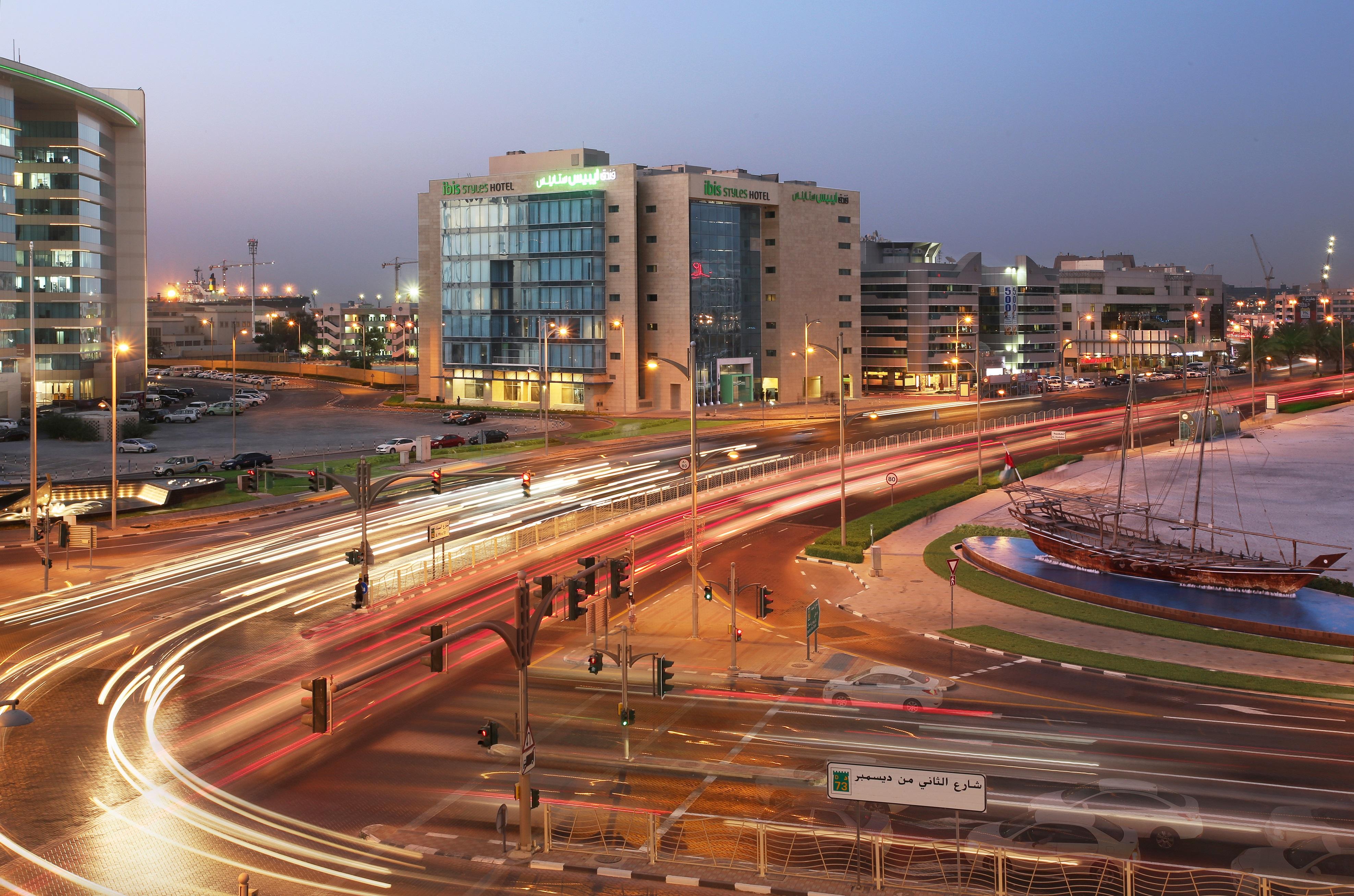Ibis Styles Dubai Jumeira Екстериор снимка