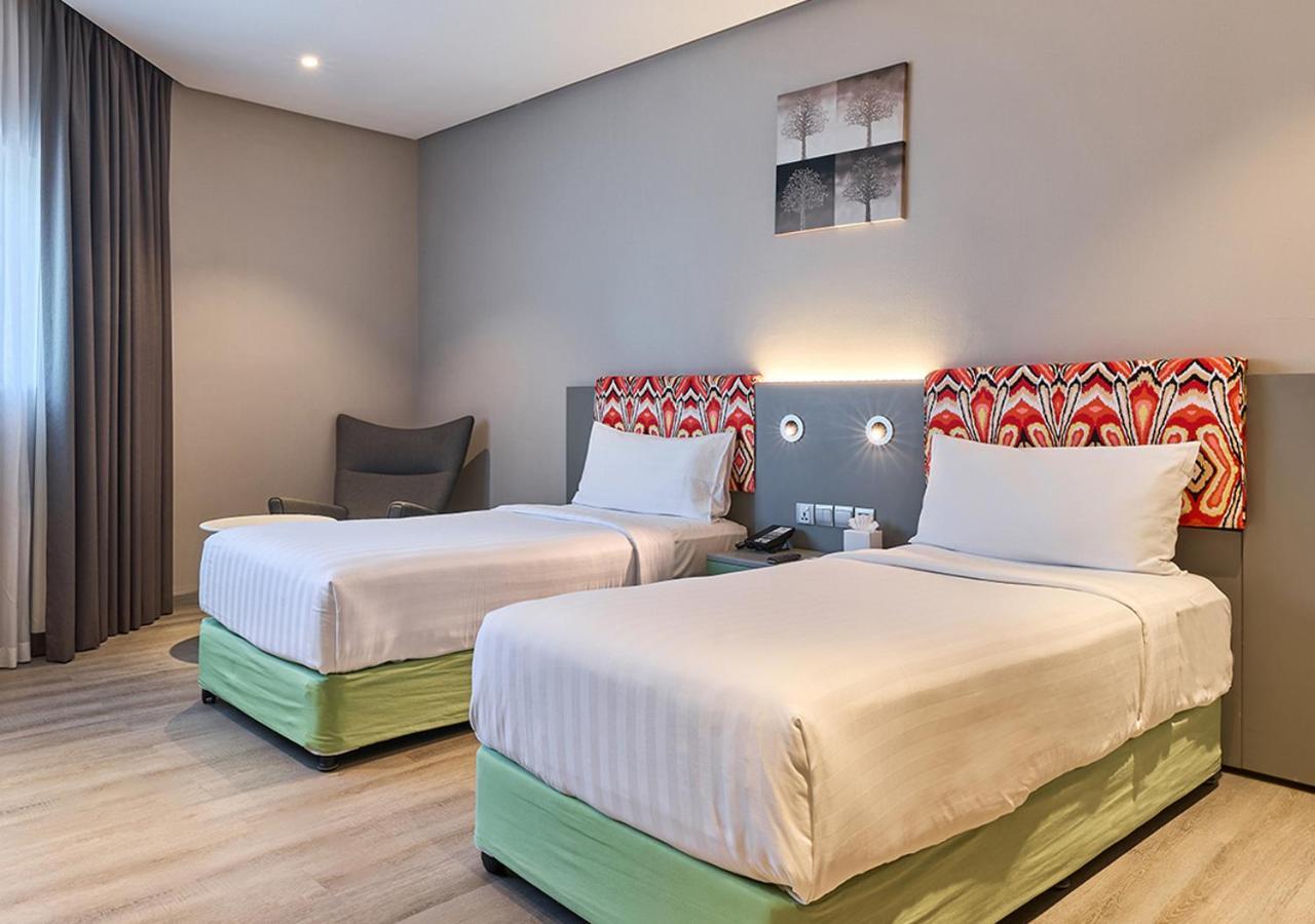 Ibis Styles Dubai Jumeira Екстериор снимка