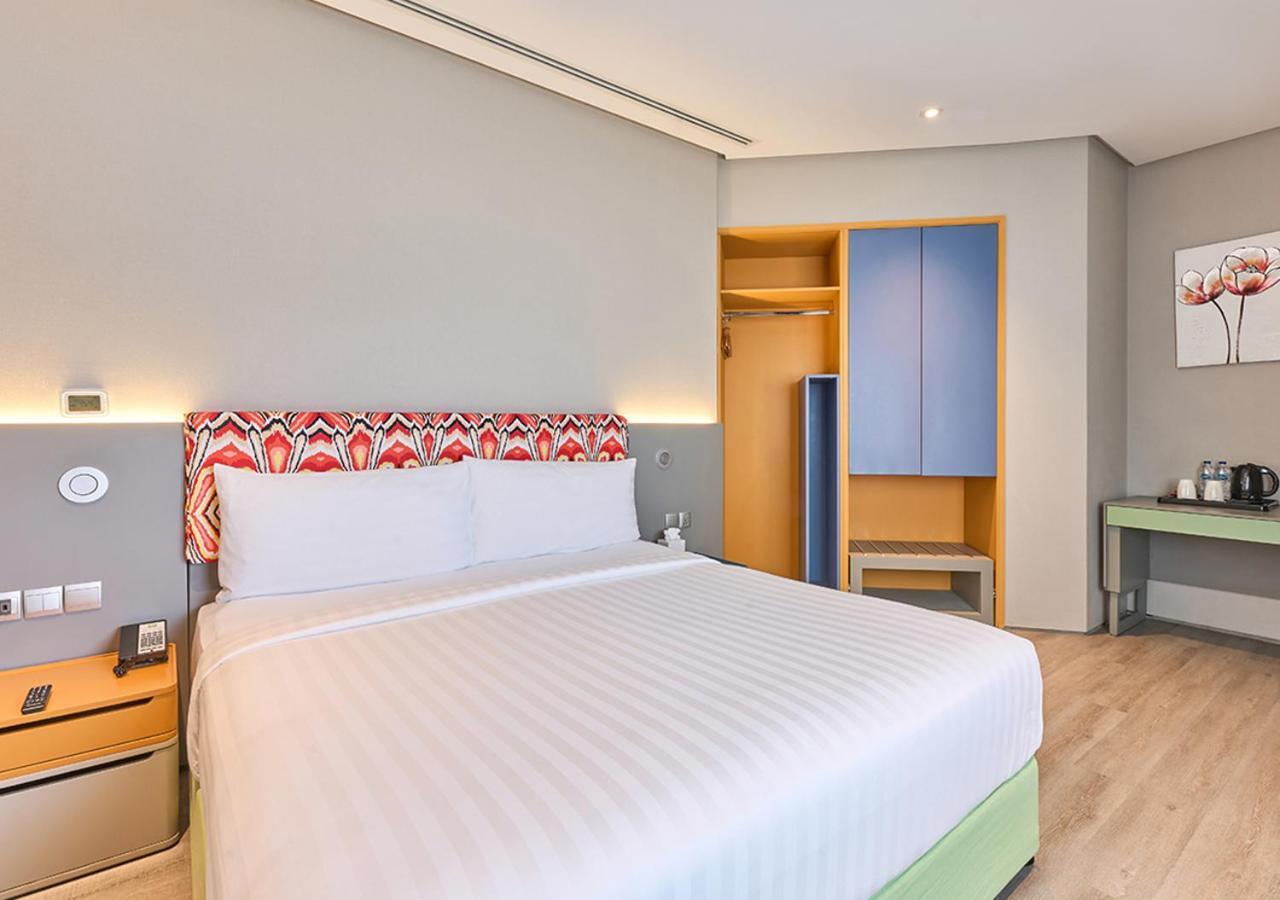 Ibis Styles Dubai Jumeira Екстериор снимка