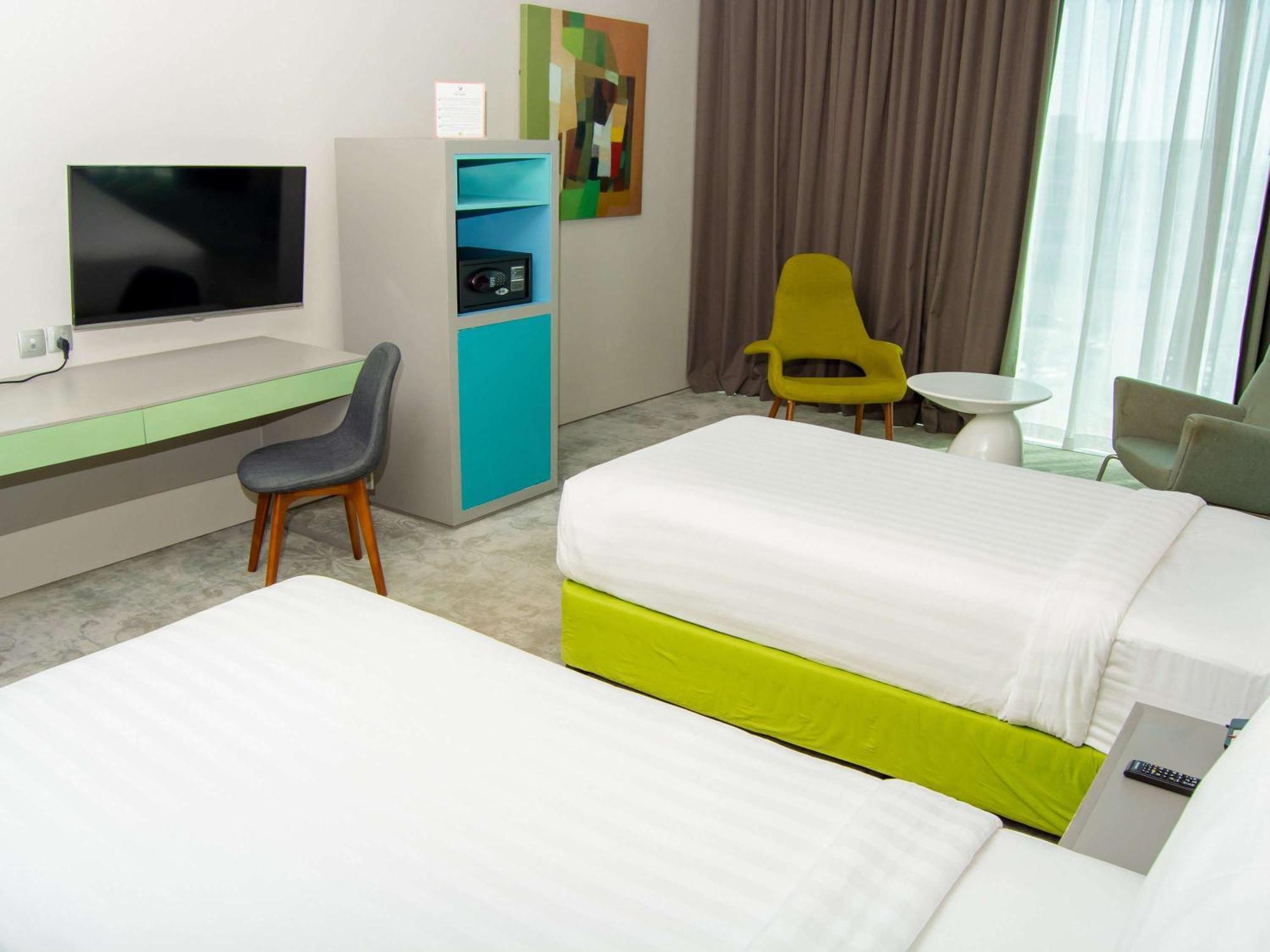 Ibis Styles Dubai Jumeira Екстериор снимка