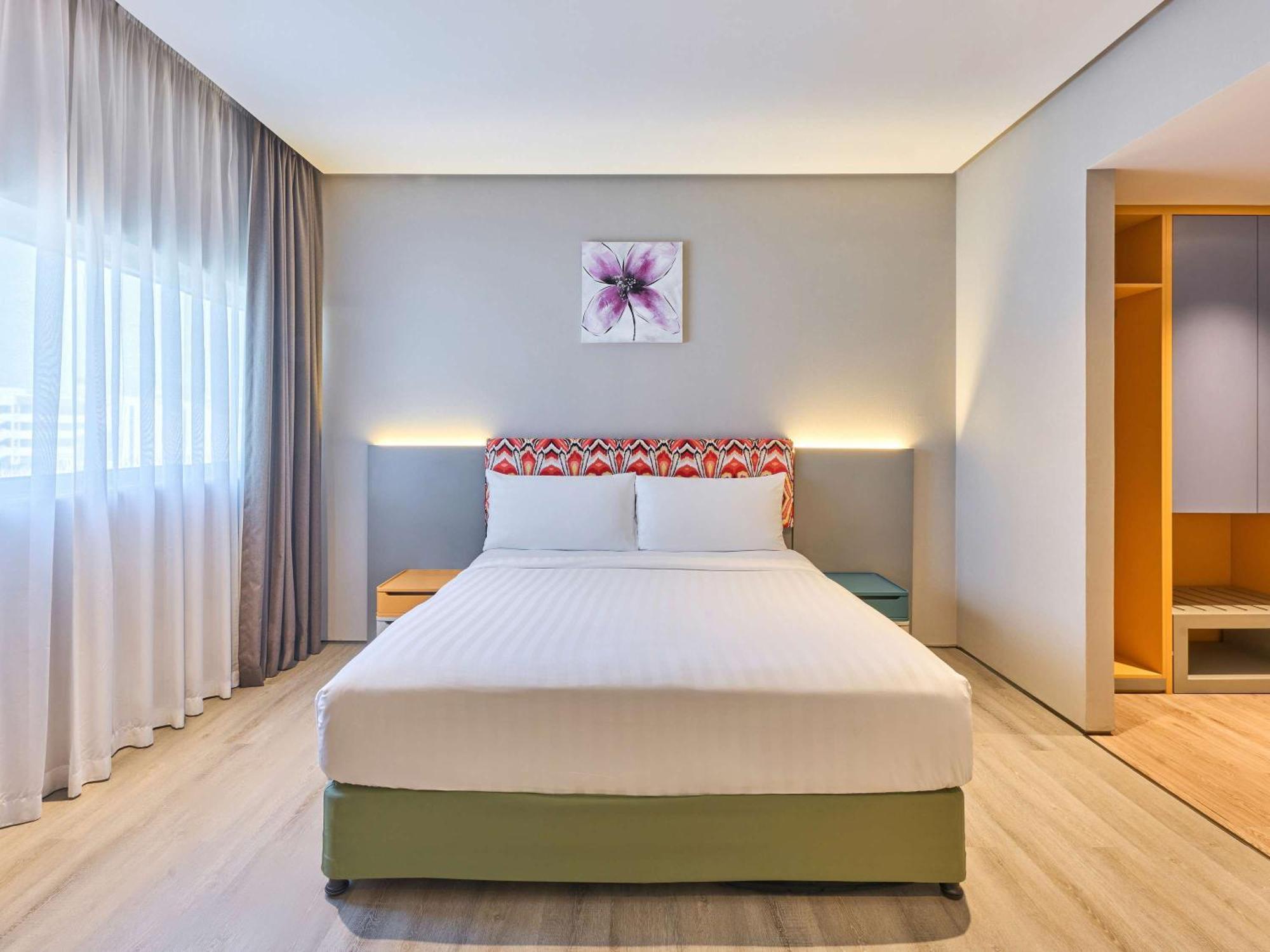 Ibis Styles Dubai Jumeira Екстериор снимка