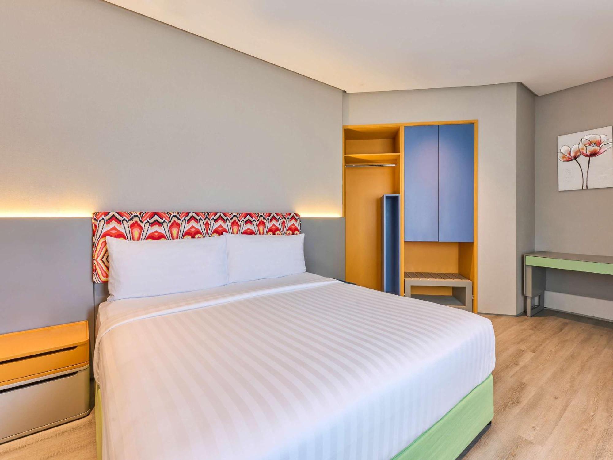 Ibis Styles Dubai Jumeira Екстериор снимка