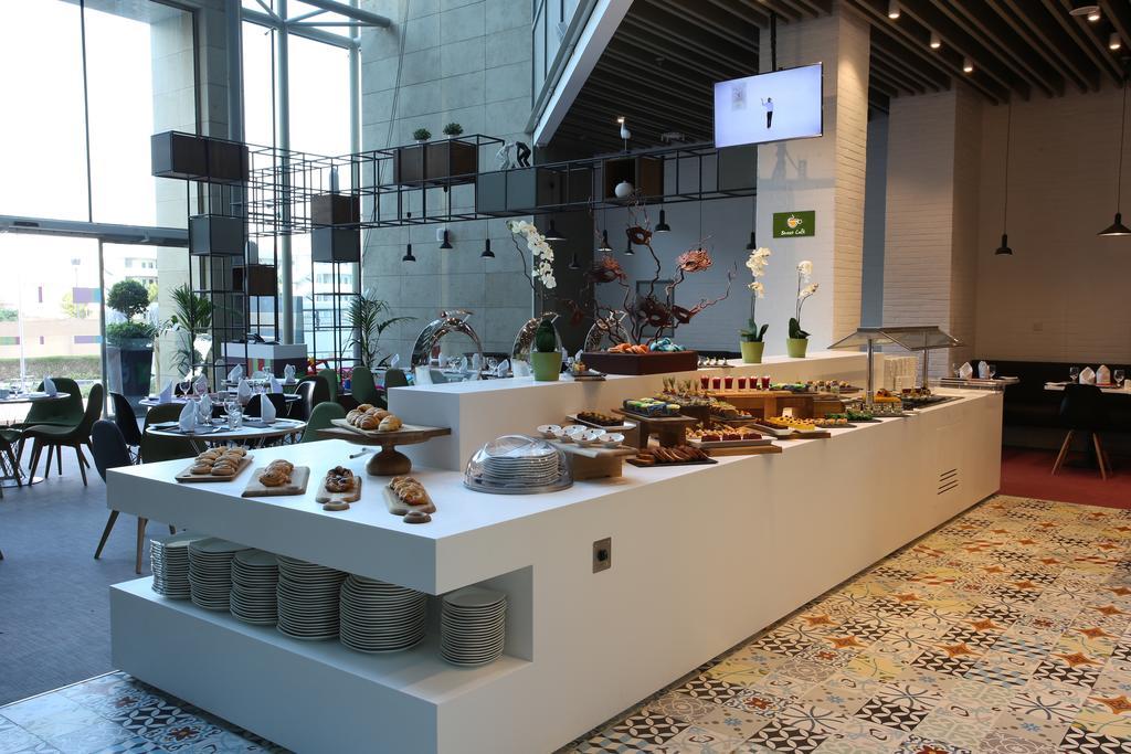 Ibis Styles Dubai Jumeira Екстериор снимка