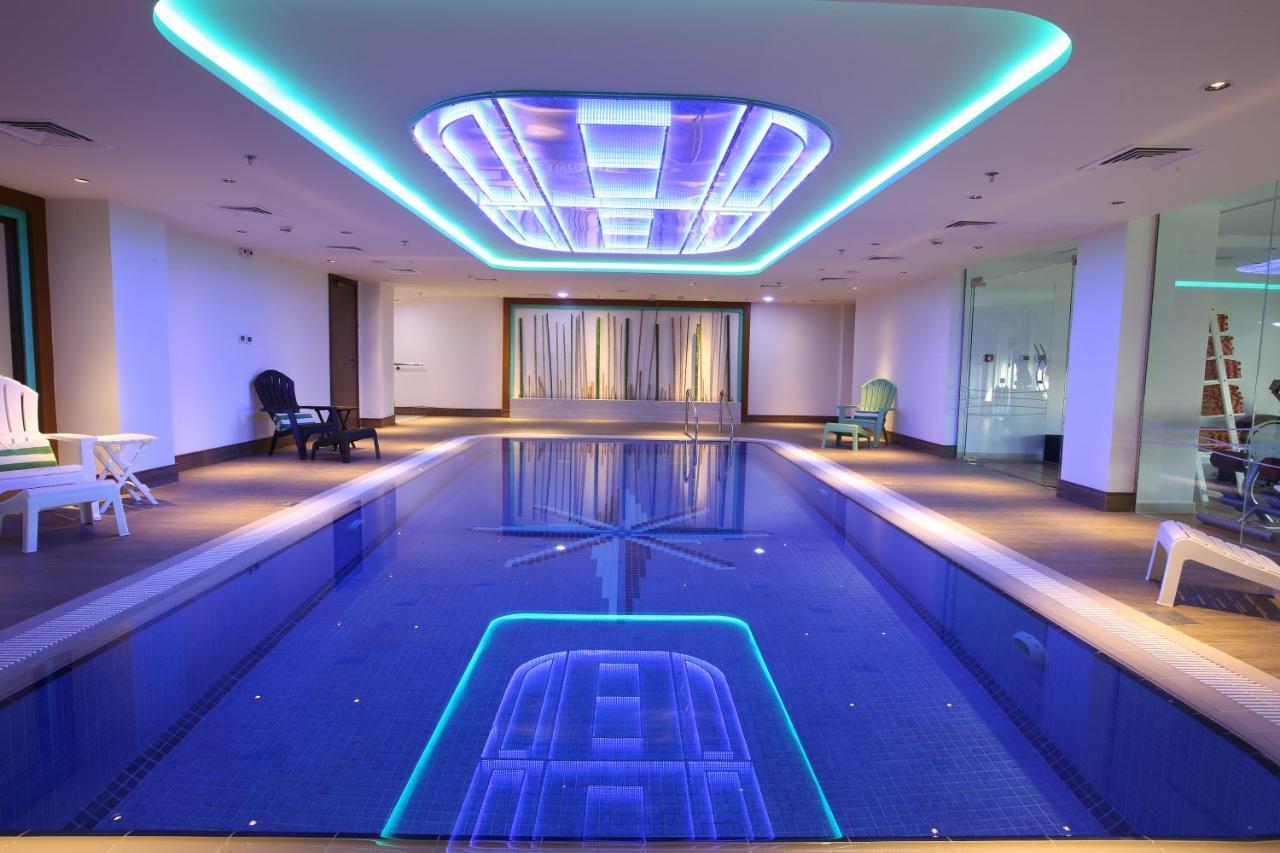 Ibis Styles Dubai Jumeira Екстериор снимка